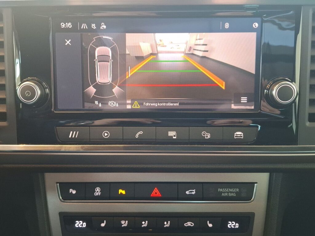 46099977471168_016.jpg